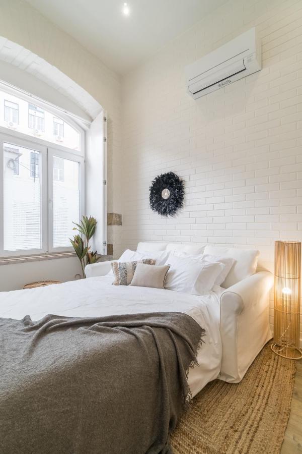 Casa Boma Lisboa - Design Apartment With Private Vegetal Terrace - Lapa VII Kültér fotó